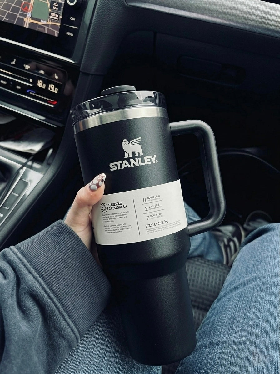 Stanley Quencher H2.0 40oz - 1.18 Ltumbler Handle Straw Lid  (black)